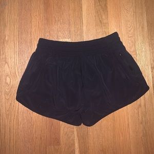 Lululemon tracker short v